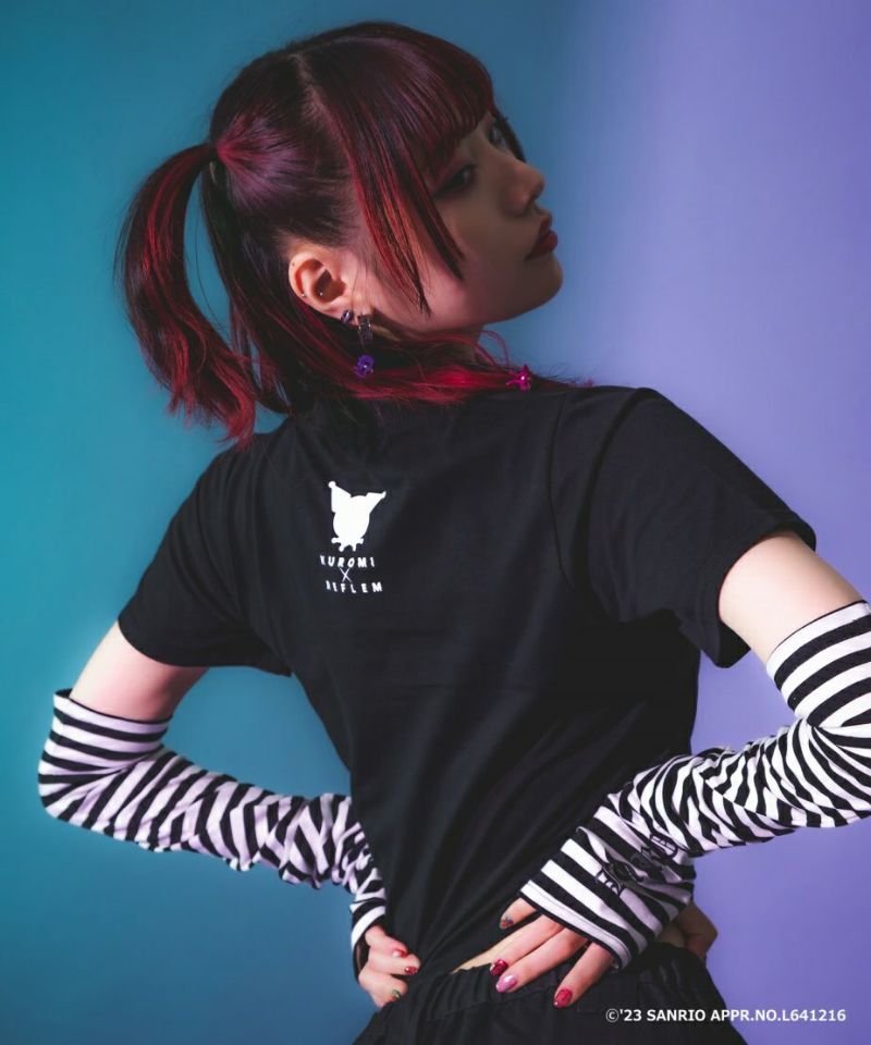 REFLEM【レフレム】サンリオコラボクロミプリントクロップドTシャツ+ 