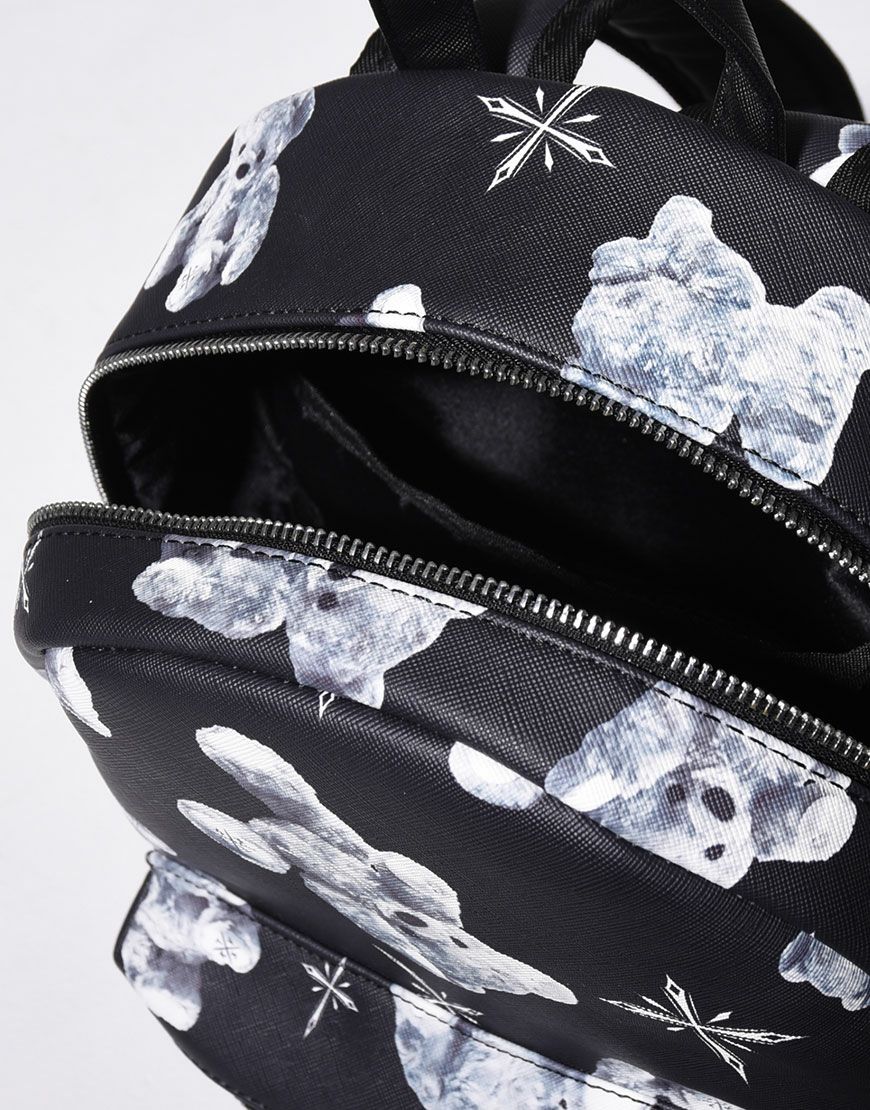 TRAVAS TOKYO【トラバストーキョー】クマ総柄バックパック/全3色 