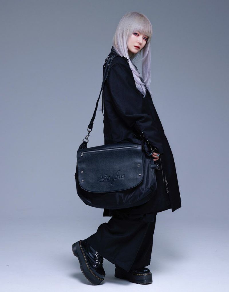 AdaNous【アダナス】Shoulder bag/全1色