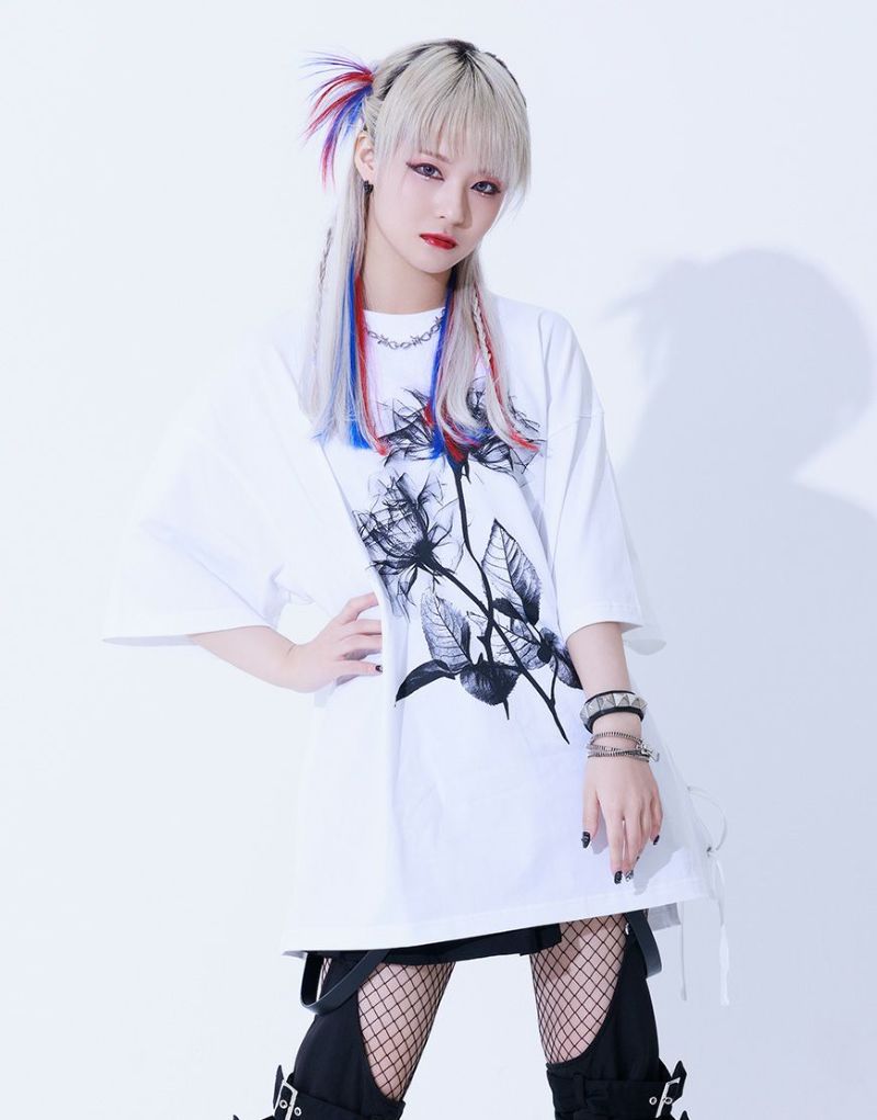 AdaNous【アダナス】レースアップフラワー半袖Tシャツ/全2色