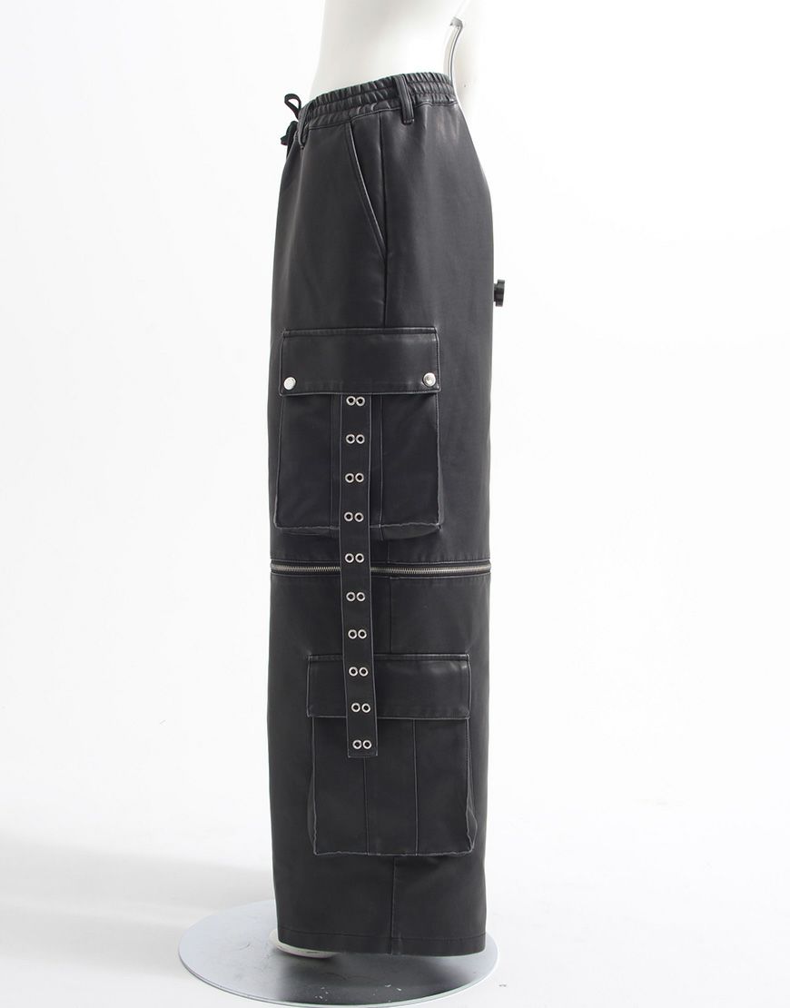 ililil【イルイルイル】2way gimmick synthetic leather cargo pants