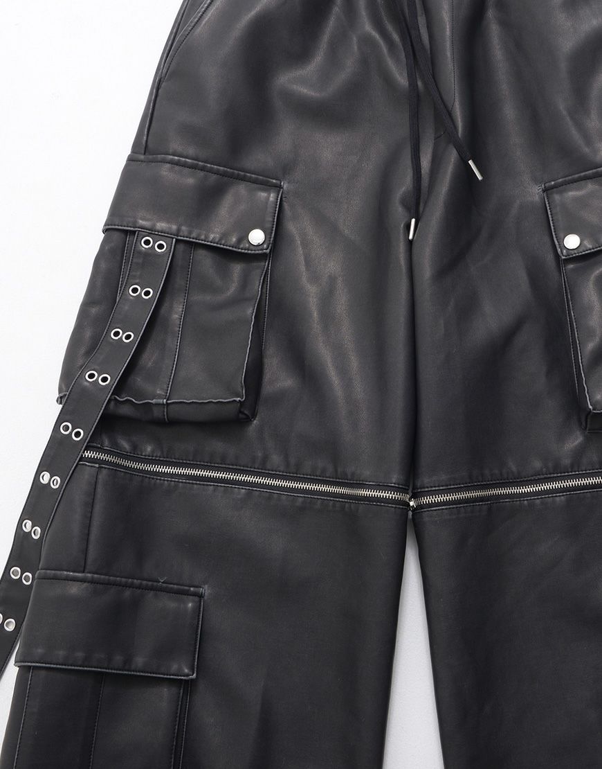 ililil【イルイルイル】2way gimmick synthetic leather cargo pants