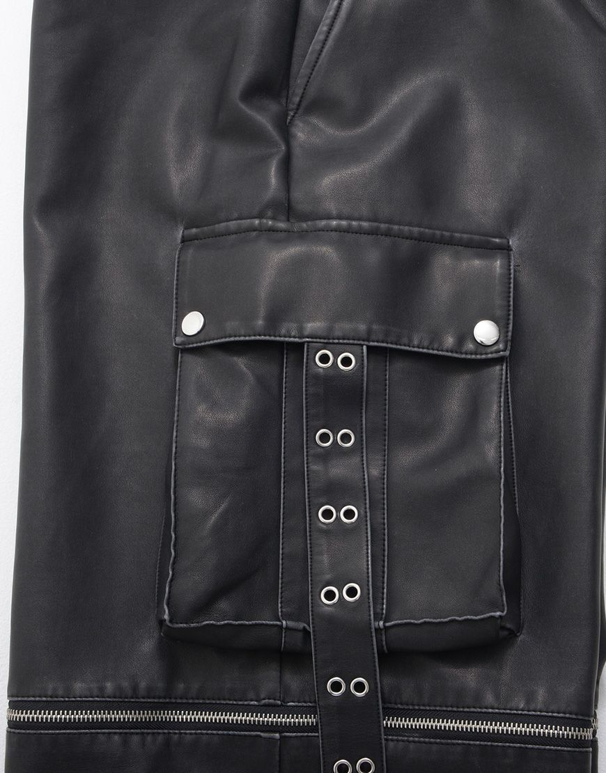 ililil イルイルイル 2wayヴィンテージ加工合成皮革カーゴパンツ ililil【イルイルイル】2way gimmick synthetic leather cargo pants