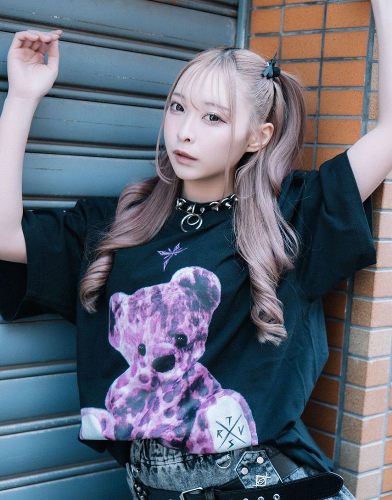 TRAVAS TOKYO レイヤード風 パンクくま ビッグTシャツ TRAVAS TOKYO レイヤード風 パンクくま ビッグTシャツ