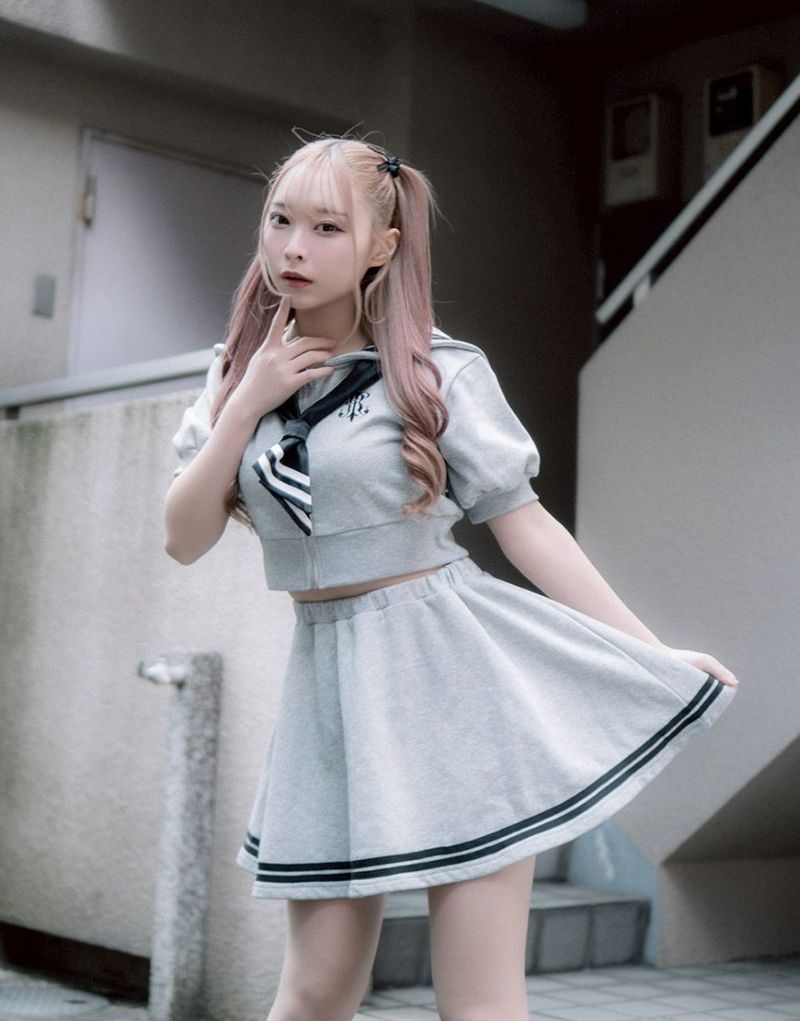 TRAVAS TOKYO【トラバストーキョー】セーラー衿ジップアップ半袖