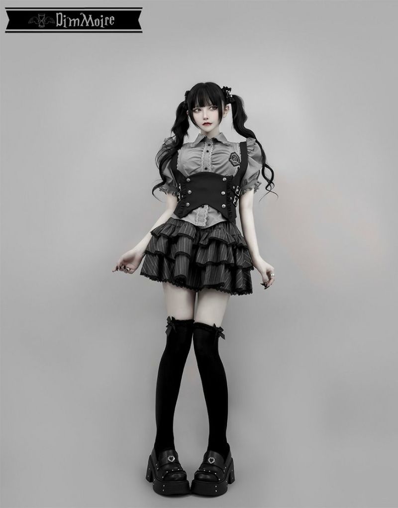 dimmoireグレー チャーム付きフリルミニスカート DimMoire【ディムモアール】チャーム付きフリルミニスカート/Gray
