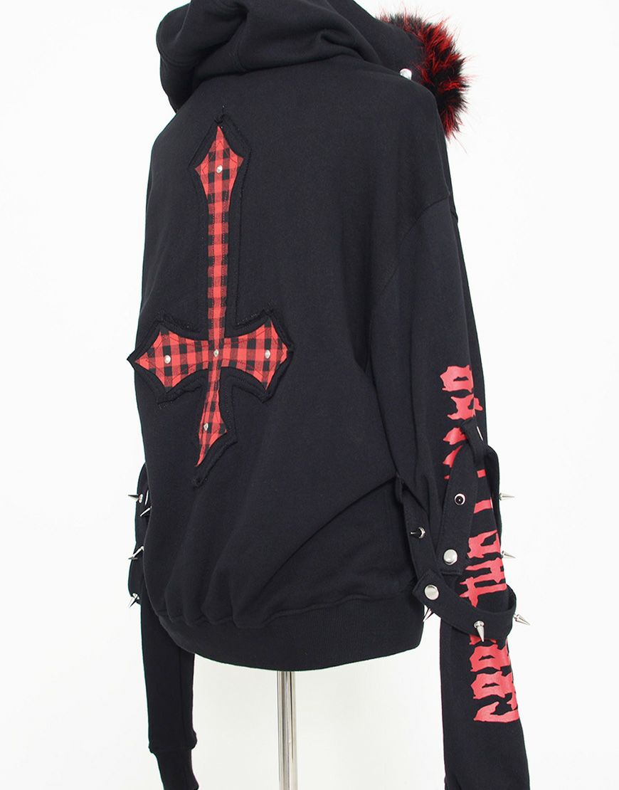 新品タグ付き完売♥ガルルザリッパーファーパーカー Grrr the Lipper ガルルザリッパー ファーパーカー - メルカリ