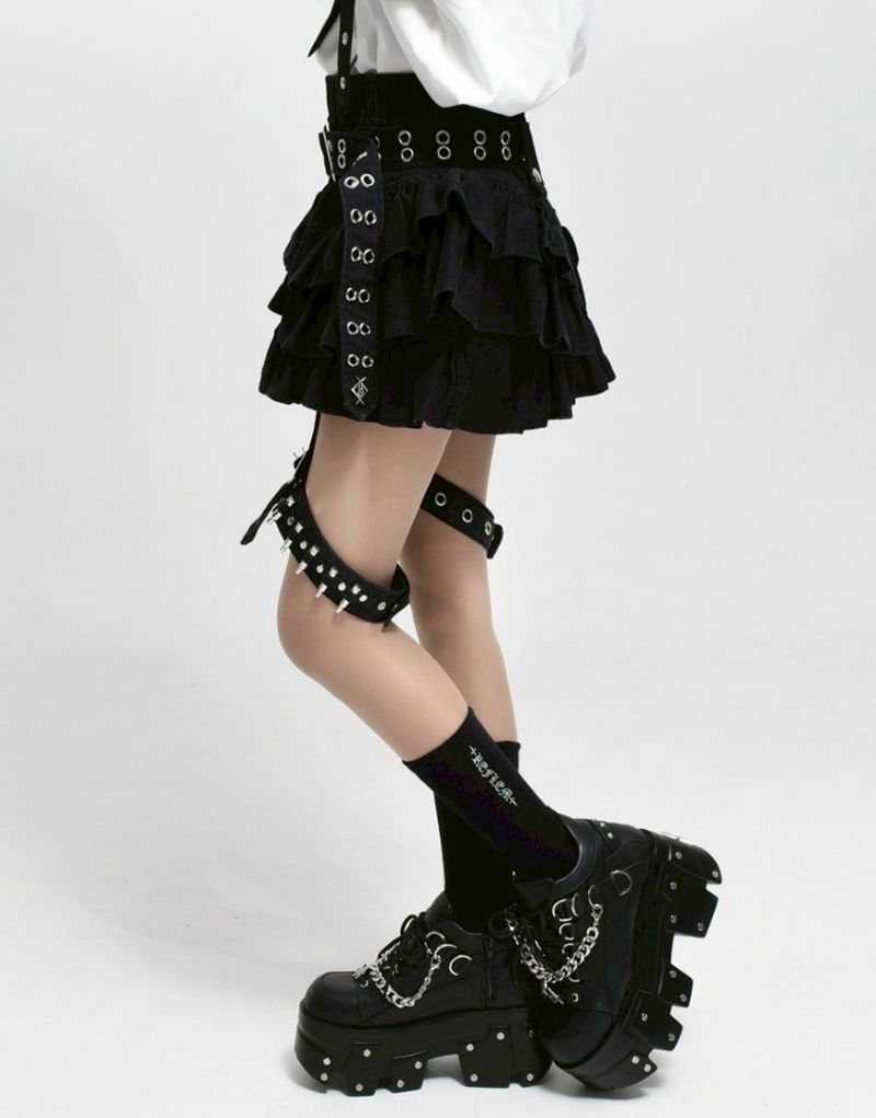 REFLEM カーゴベルト付きデニムフリルスカート　ブラック　レフレム REFLEM（レフレム） デニムスカート 「REFLEM/レフレム」カーゴベルト